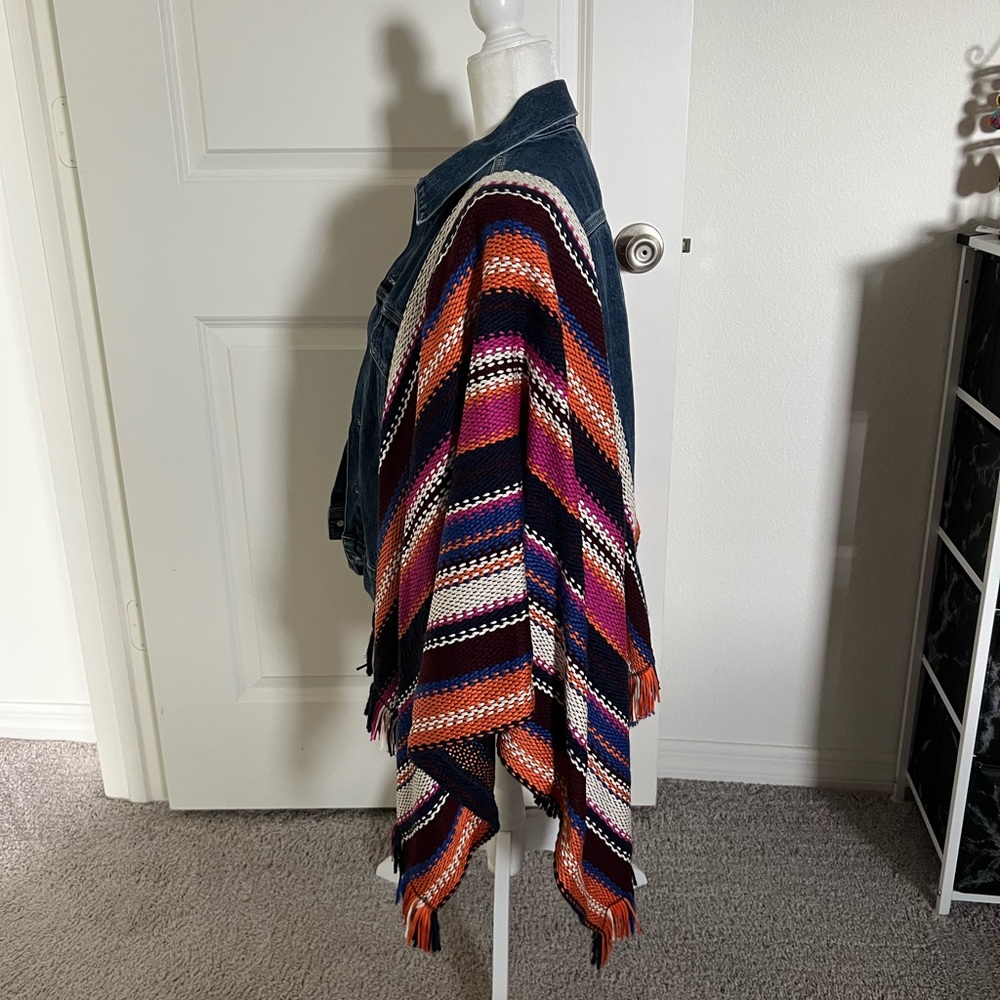 NWT Levi’s Jean Jacket Striped Sweater Poncho Small - Picture 10 of 12